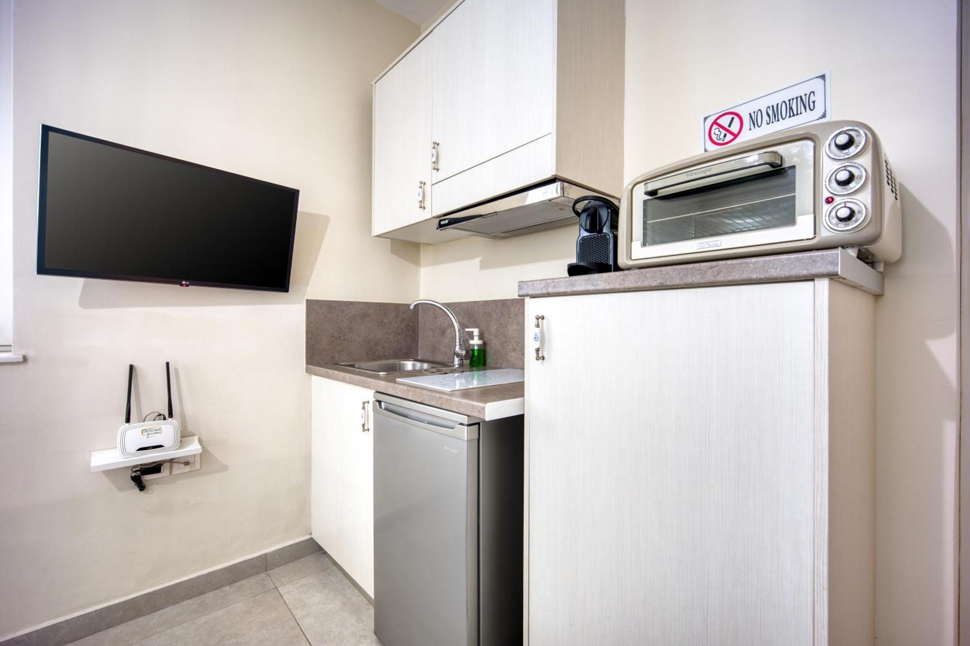 Bentzi...Boutique Apartment 1, Classic Double with kitchenette, 2 Guests Athènes Extérieur photo